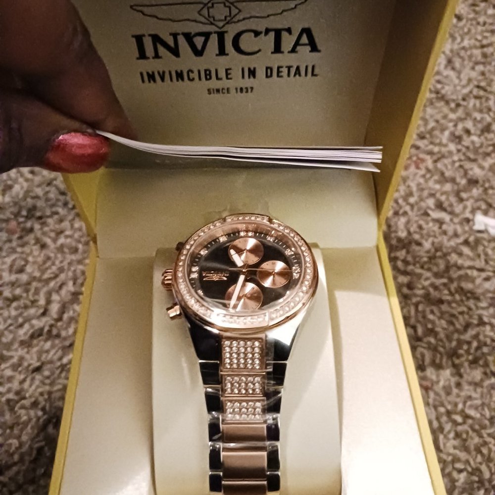 Watch - Picture 2 of 2
